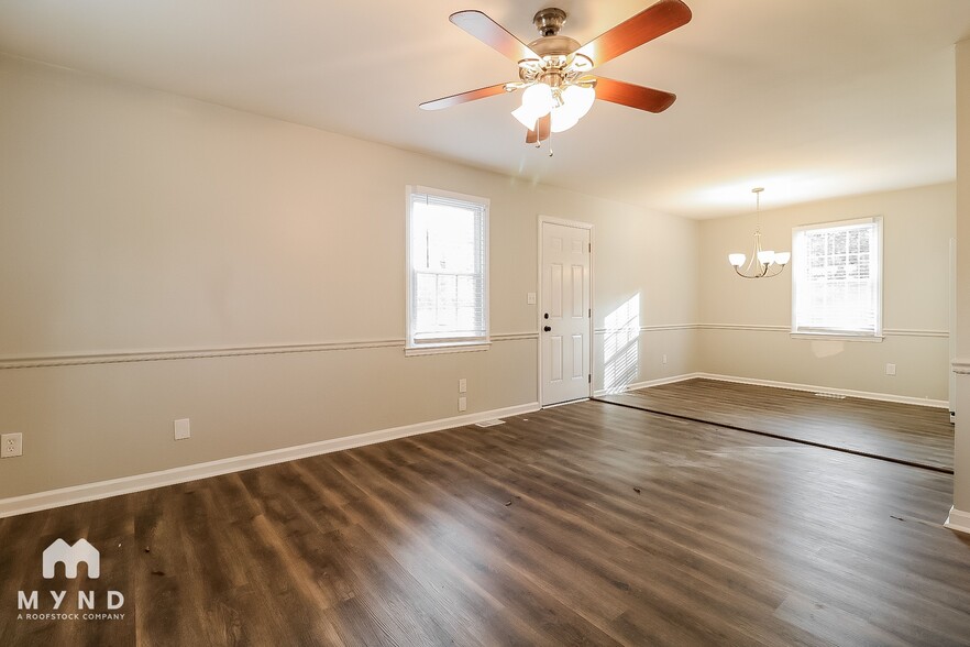 Building Photo - 103 Coy Pl