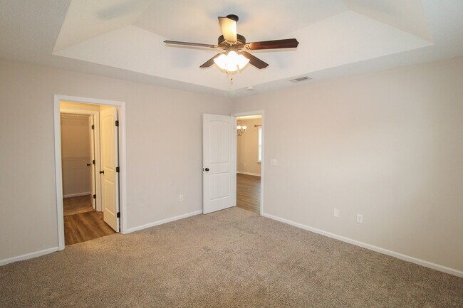 Building Photo - 432 Andover Dr