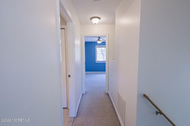 Building Photo - 1601 Alpine Trail