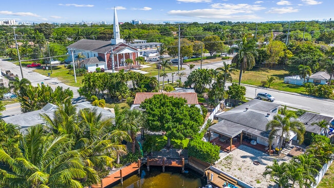 Building Photo - 901 Guava Isle