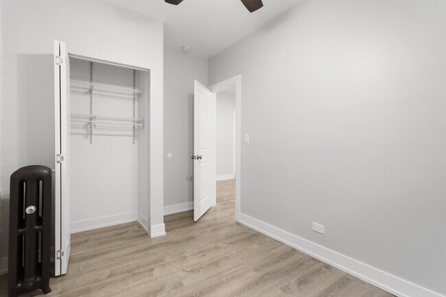 Building Photo - 6118 N Winthrop Ave
