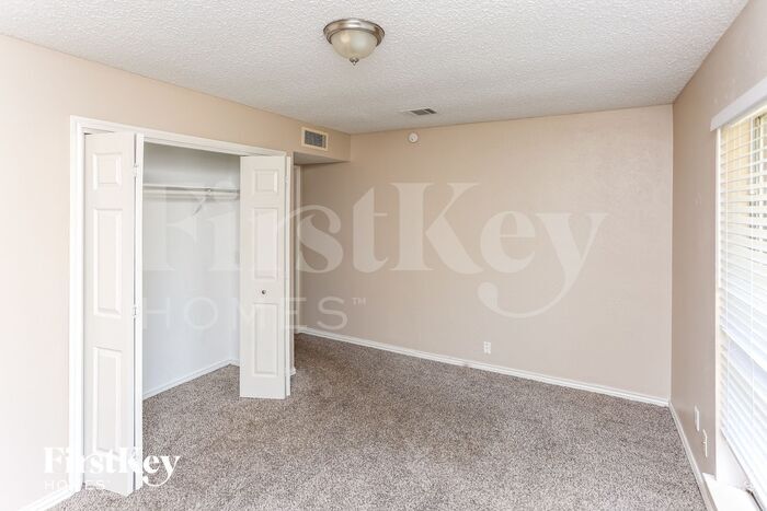 Building Photo - 3501 Palomino Dr