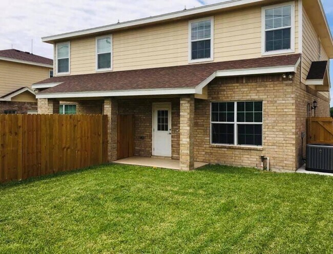 Building Photo - 2606 Phoenix St