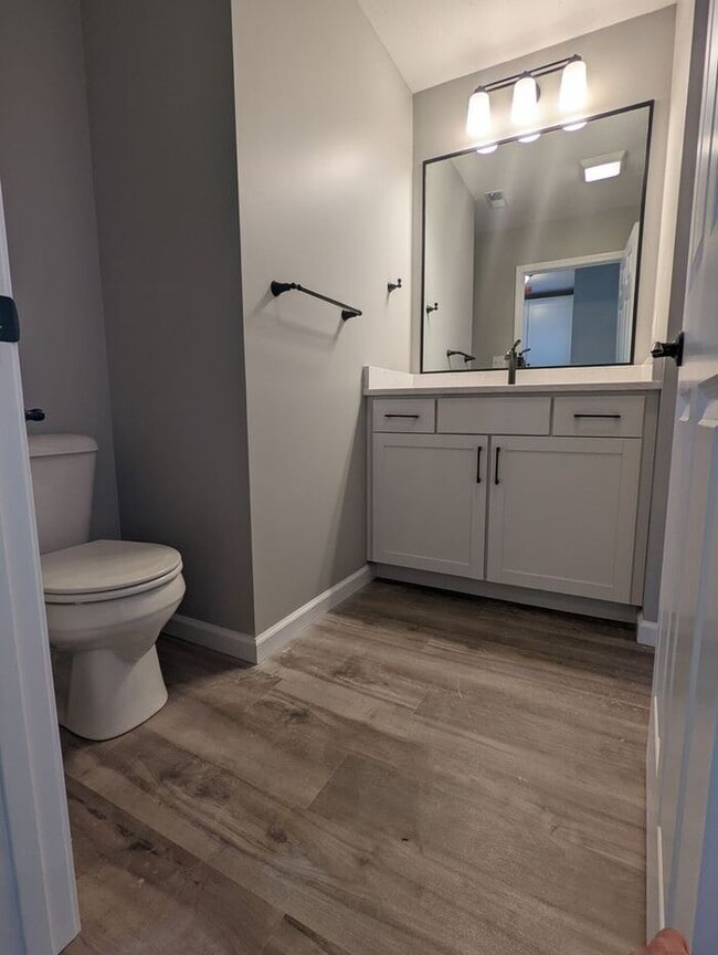 Building Photo - Experience modern living in this beautifully designed 4-bedroom, 2 full-bath home located East of...