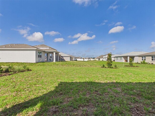 Building Photo - 5824 SW 70th Ave