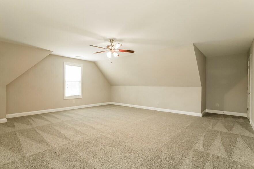 Building Photo - 38 Birdo Point Way