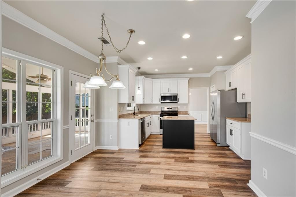 Building Photo - 1610 Elgaen Pl Dr