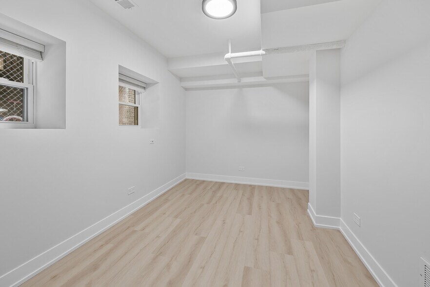 Building Photo - 5627 N Wayne Ave