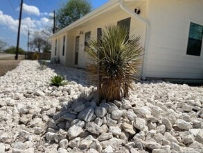 Building Photo - 415 10th St