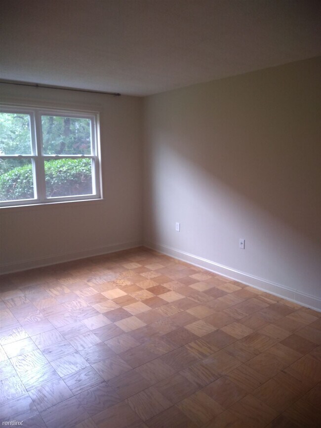 Building Photo - 2 br, 1 bath Condo - 5913 Mayflower Court T3