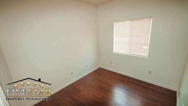 Building Photo - 1733 Pyxis St