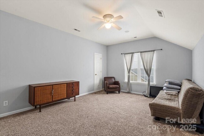 Building Photo - 9920 Eden Hall Ct