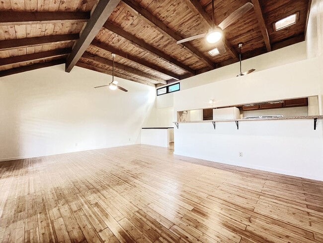 Building Photo - Spacious 3/2 in Kaneohe with Tropical Views