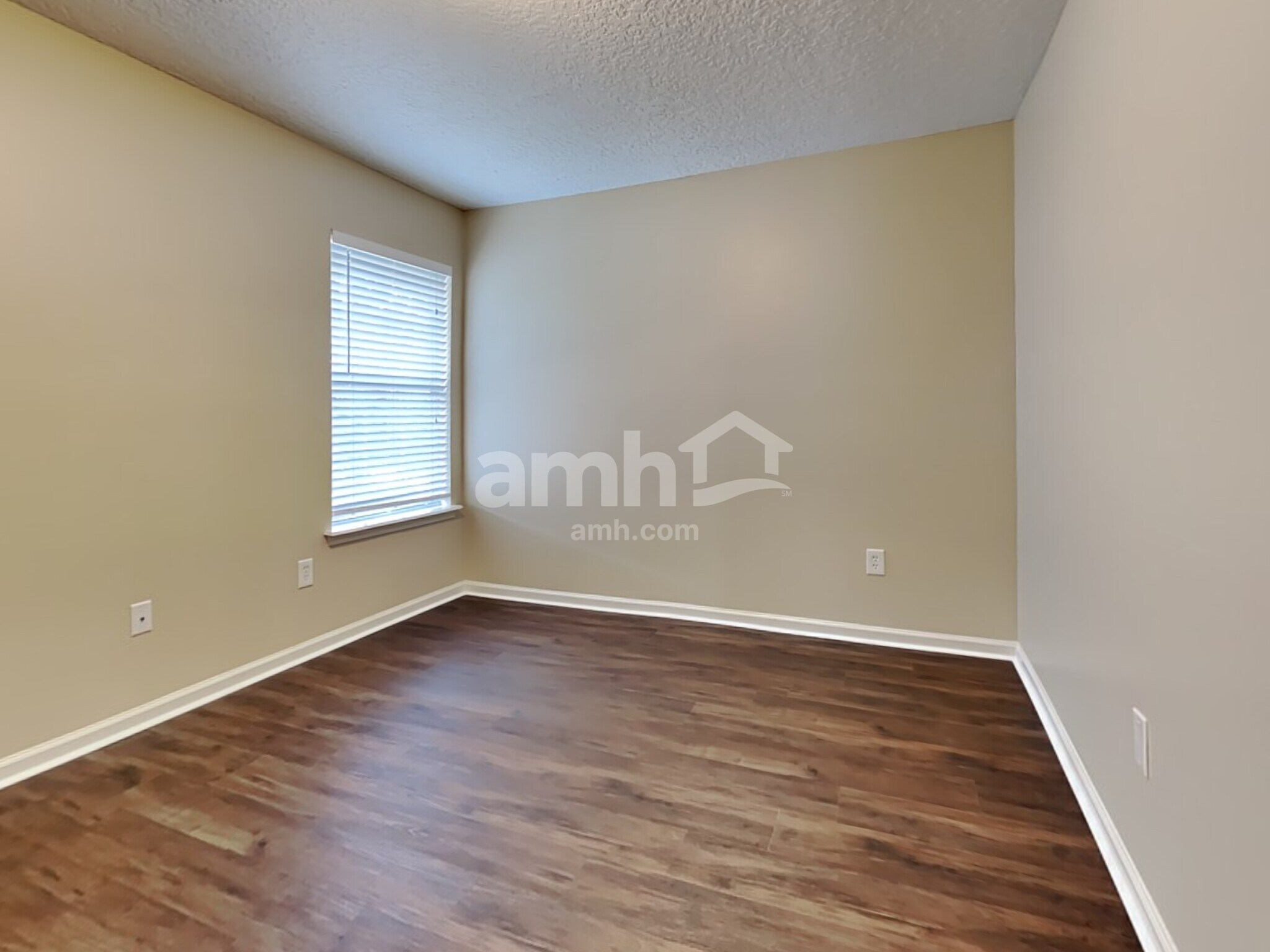Building Photo - 2859 Pebblewood Ln