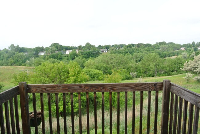 Building Photo - House- NW