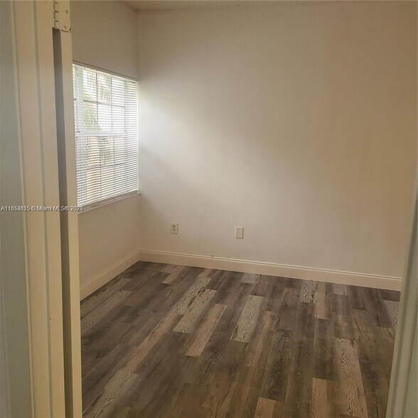 Building Photo - 2091 NW 96th Ter