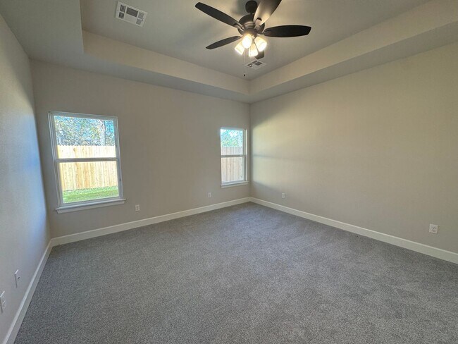 Building Photo - Be the 1st in this 4 bed, 3 bath, 2 car New Construction!