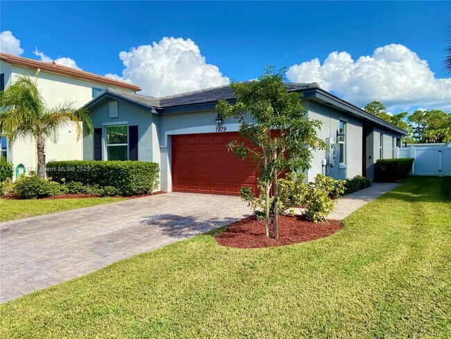 Building Photo - 7879 NW Greenbank Cir