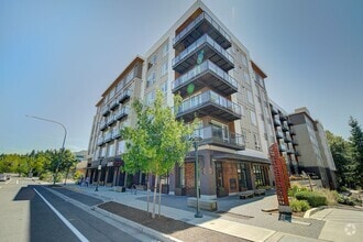 Building Photo - 0bd/1ba Kirkland Condo