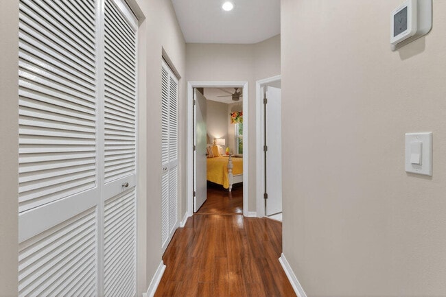 Building Photo - 2074 Mainsail Cir