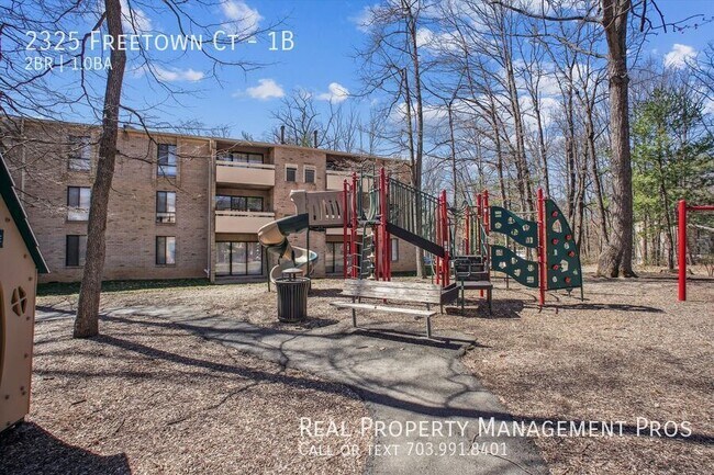 Building Photo - 2325 Freetown Ct