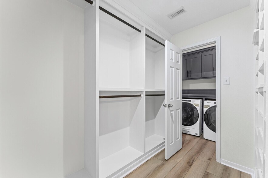 Building Photo - 13402 Great Creek Dr