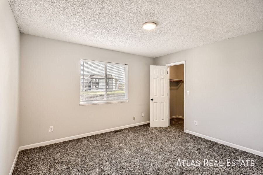 Building Photo - 6948 Fountain Ridge Cir
