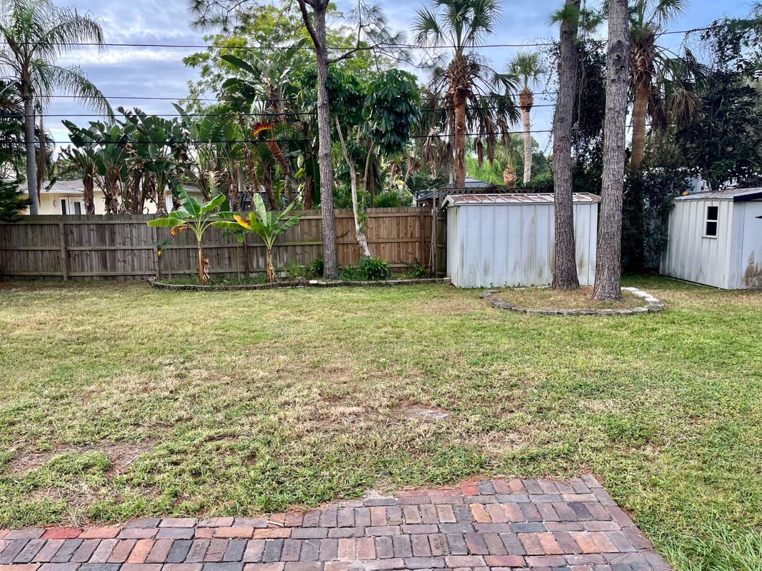 Building Photo - 6326 8th Ave N