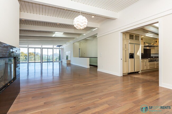 Building Photo - Sherwood Forest: Single Family Home w/ 2 C...