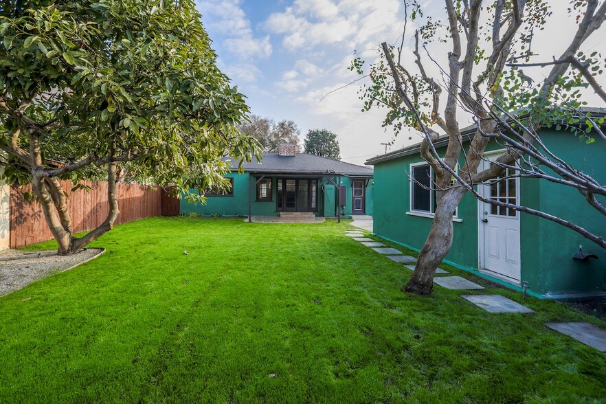 Building Photo - 2587 S Westgate Ave