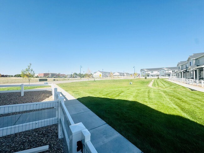 Building Photo - Gorgeous 2024 Townhouse 2 bed/ 2.5 bath  Near Johnstown YMCA