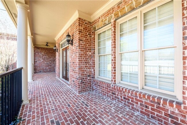 Building Photo - 2770 Shumard Oak Dr