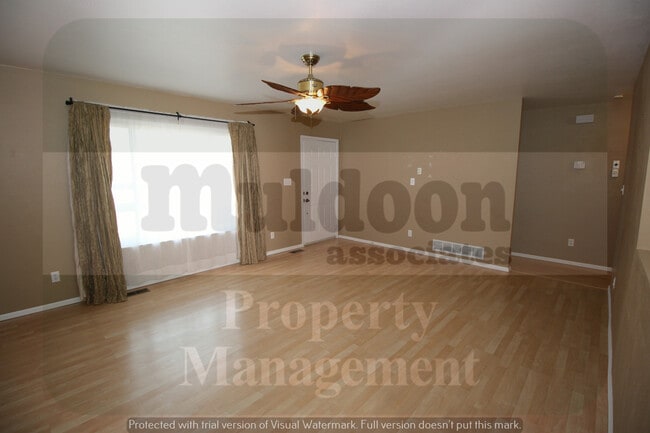 Building Photo - Beautiful Pet Friendly Pueblo West Home