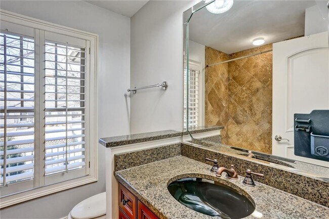 Building Photo - 1267 Francis St NW