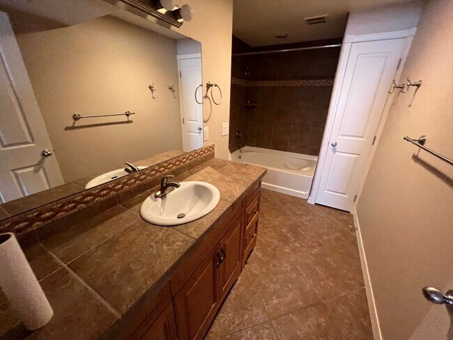 Building Photo - Great Home in Central Ft. Collins