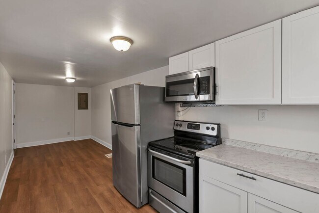 Building Photo - 280 1/2-85-82 S Wheatland Ave