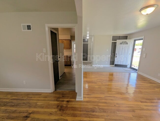 Building Photo - 9418 Pattonwood Dr