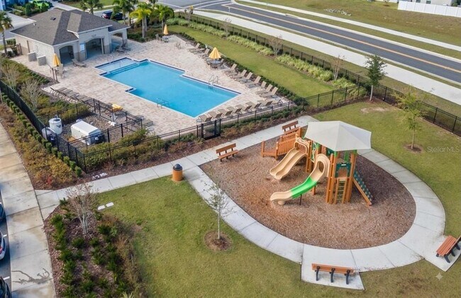 Building Photo - 1055 Papaya Cir.