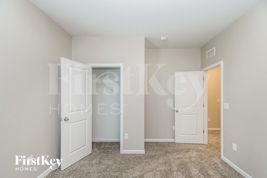 Building Photo - 2055 Tanners Mill Dr