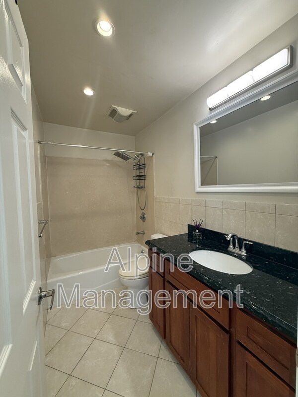 Building Photo - 480 22nd Ave