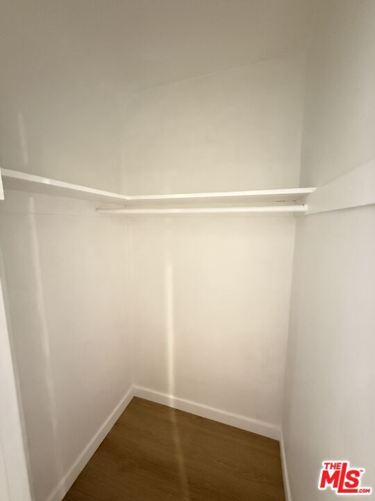 Building Photo - 1333 N Fuller Ave