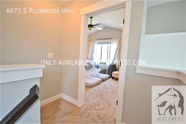 Building Photo - No Deposit Option! Ravishing 3 Bedroom Tay...