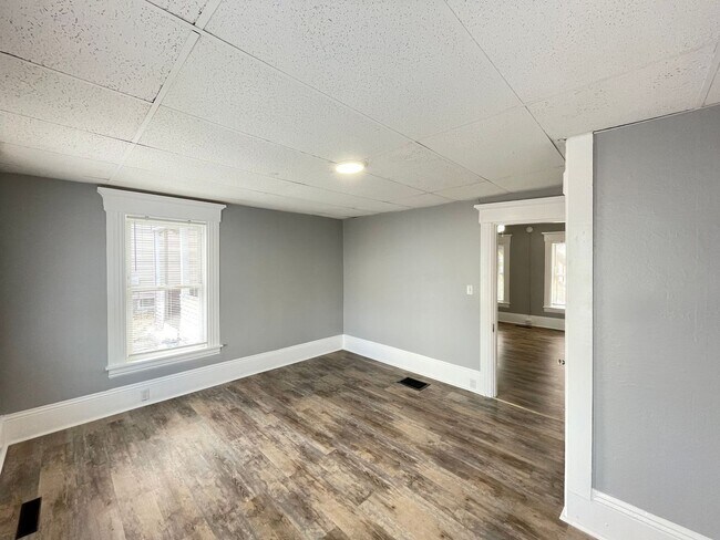 Building Photo - 421 Spruce St