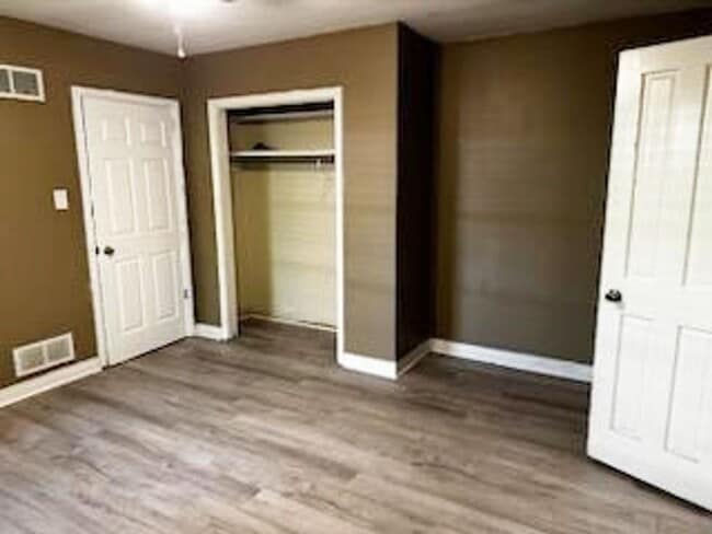 Building Photo - 2625 E Cavett Dr