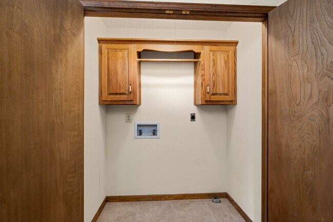 Building Photo - S1005-MF2