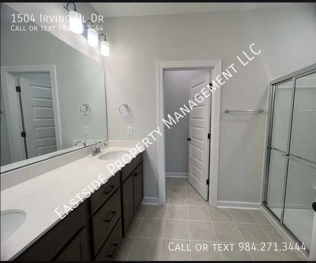 Building Photo - 1504 Irving Hl Dr
