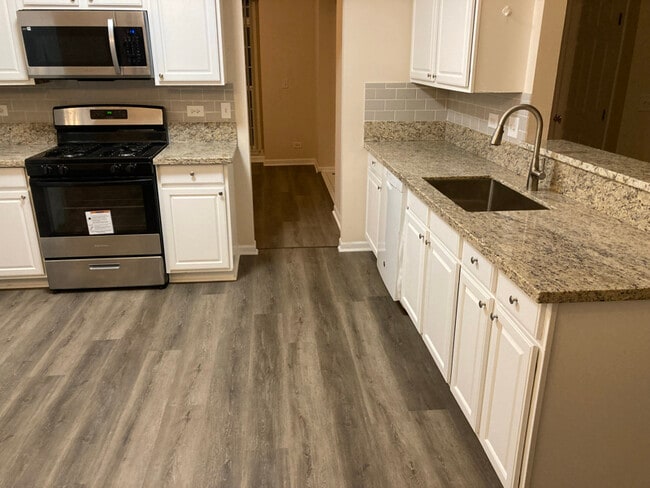 Building Photo - 12 Gail Ct