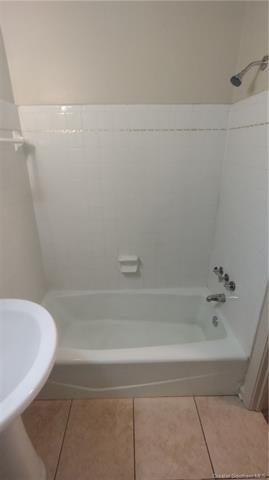 Building Photo - 221 E Genie St