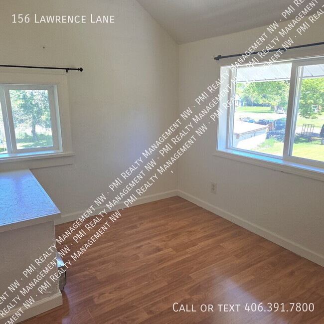 Building Photo - 156 Lawrence Ln
