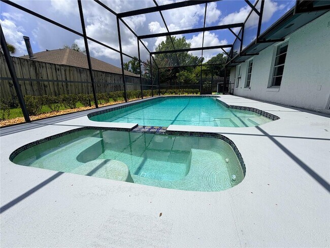 Building Photo - 309 Buttonwood Dr